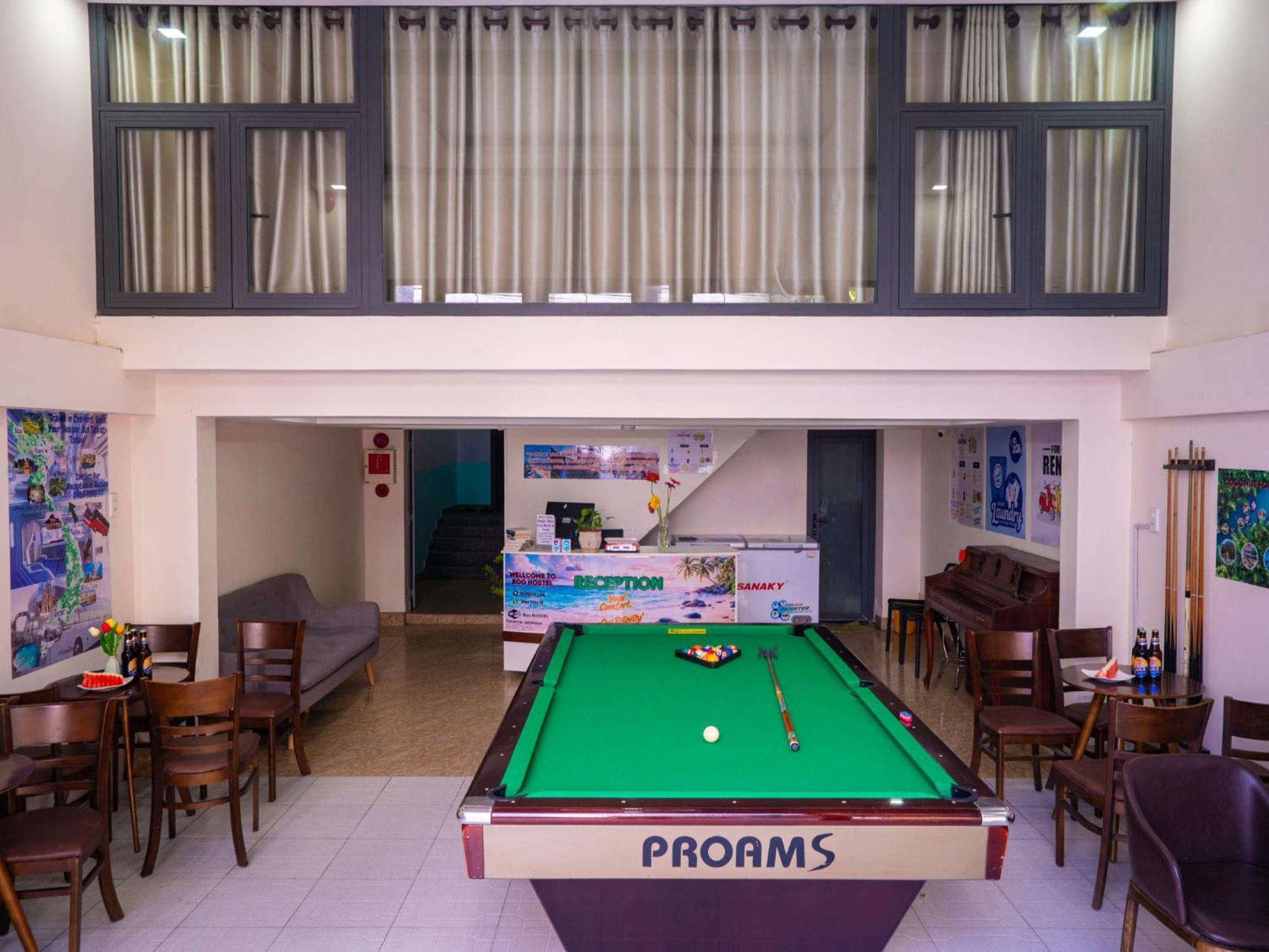 Boo , 24-hour Reception & Free Billiards Capsule hotel *