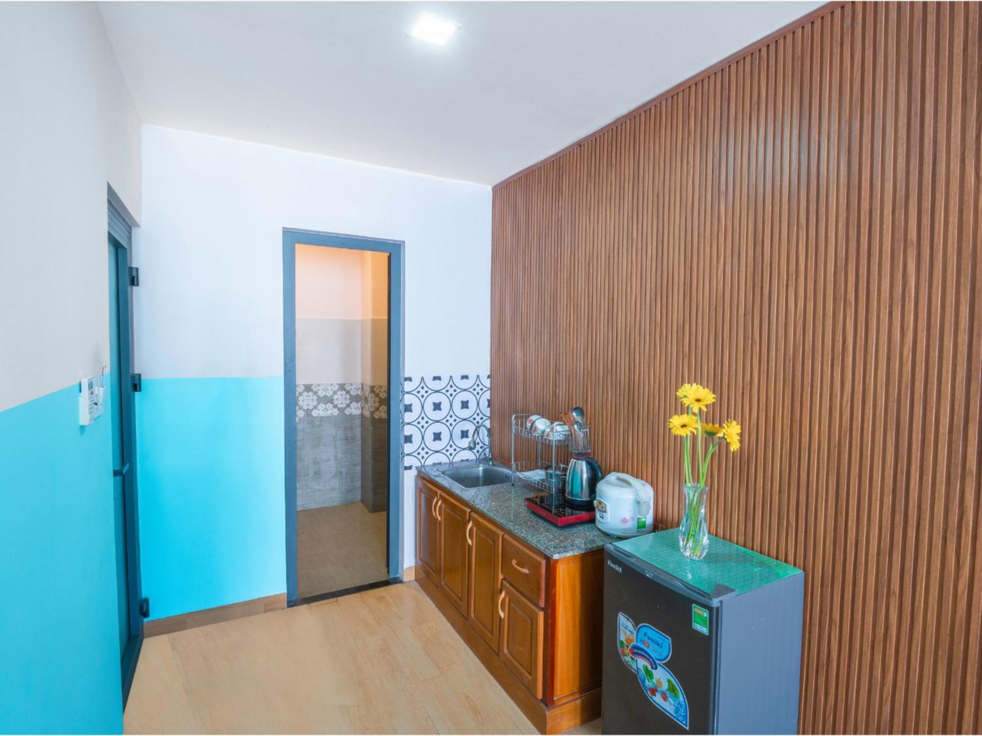 Capsule hotel Boo , 24-hour Reception & Free Billiards